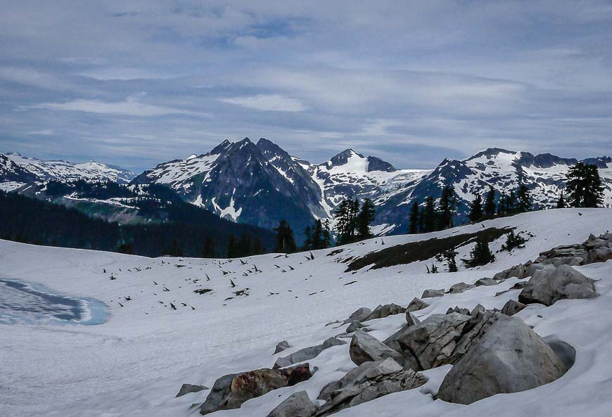 Mountain scenery just above Elfin Lakes