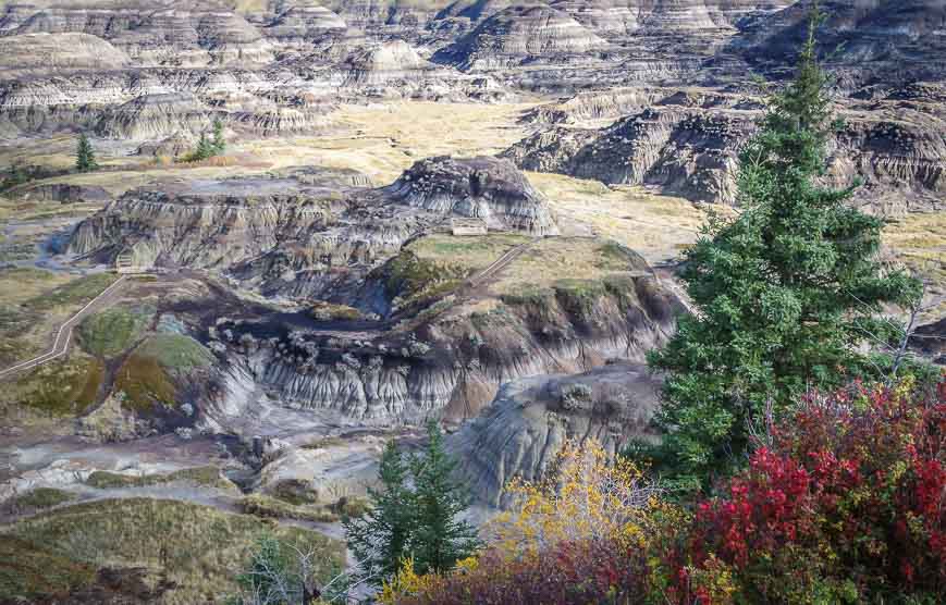 Beautiful badlands scenery around Drumheller- especially gorgeous in fall