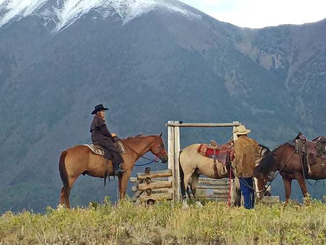 Horseback riding in the breathtaking Nemaiah Valley