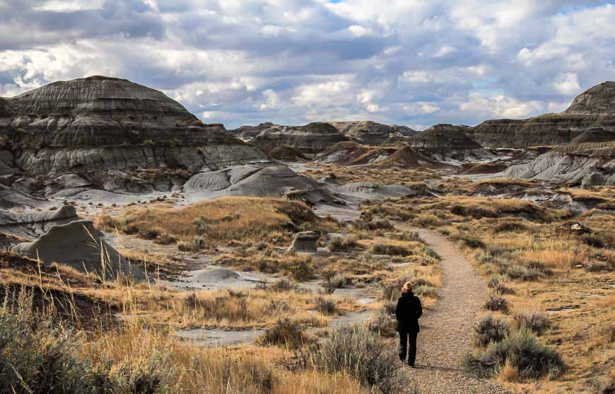 Easy hiking on the Badlands Trail