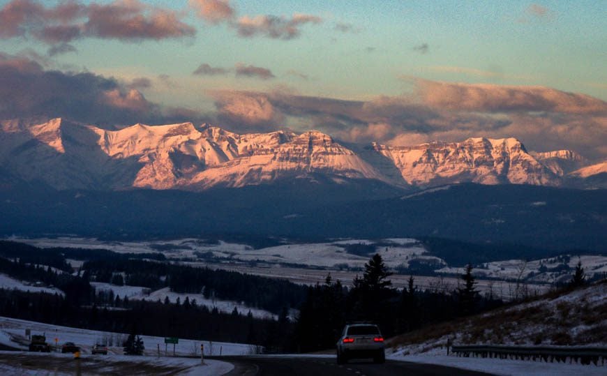 Morning drive on the way to Banff from Calgary