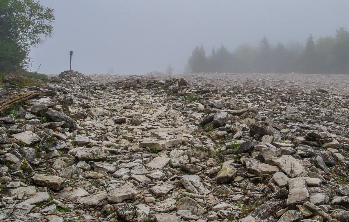 Foggy hiking in Bruce Peninsula on slippery, sharp rocks