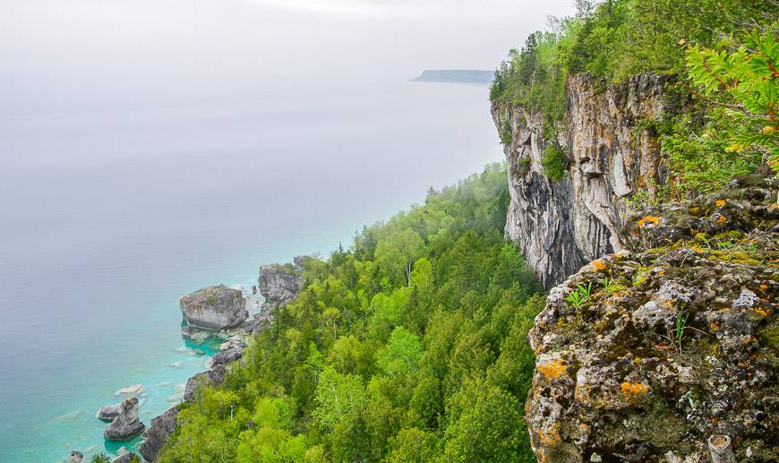 Hiking in Bruce Peninsula National Park with spectacular cliff top views from the Bruce Trail