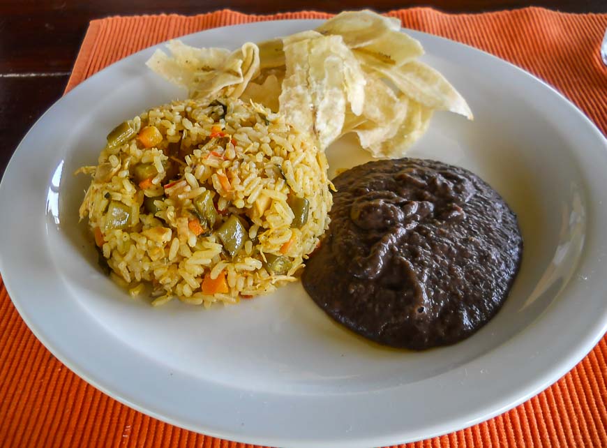 Interesting facts about Costa Rica - black beans and rice are traditional foods