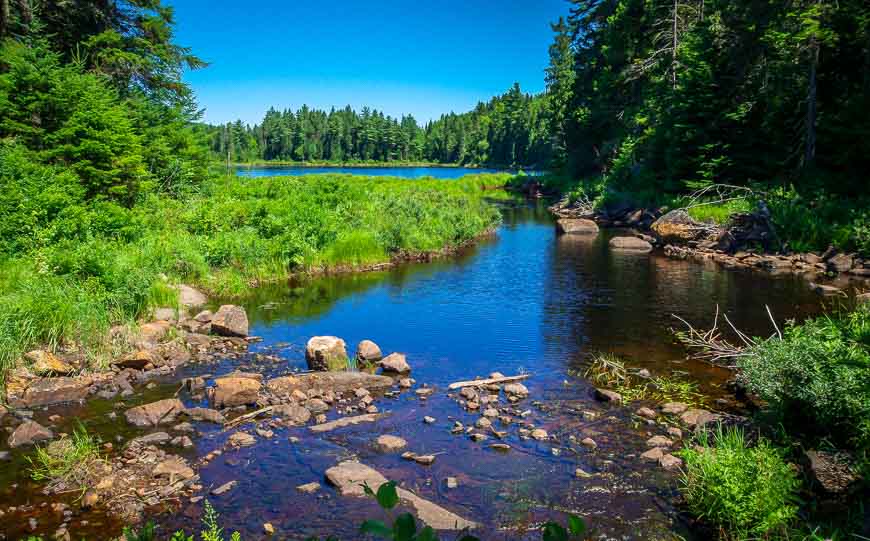 Hiking in La Mauricie past lake number 4