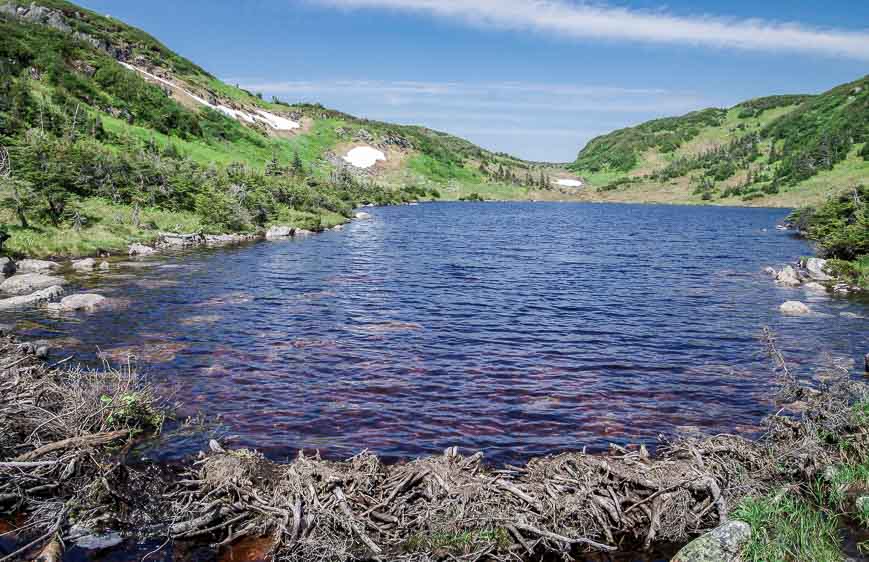 Crossing between two lakes