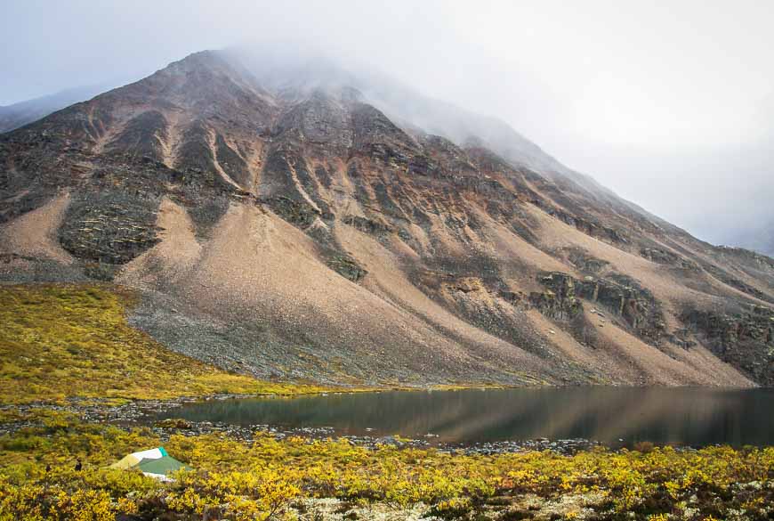 The very welcome cooking shelter in the bottom left hand corner at Divide Lake