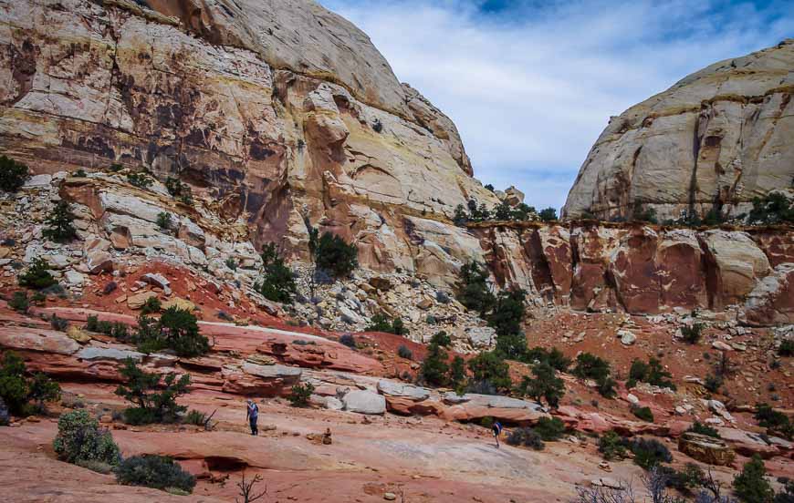 We only see another half dozen people on the Navajo Knobs hike