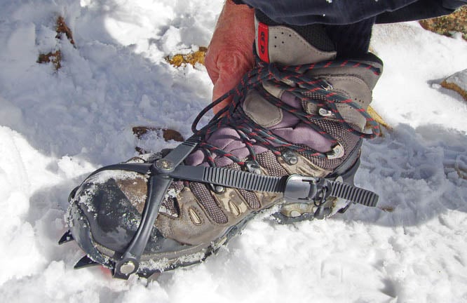 An easy on and off buckle binding system for the Trail Crampon Pro