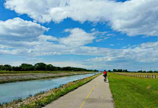 10 of the best bike rides within 75 minutes of Calgary
