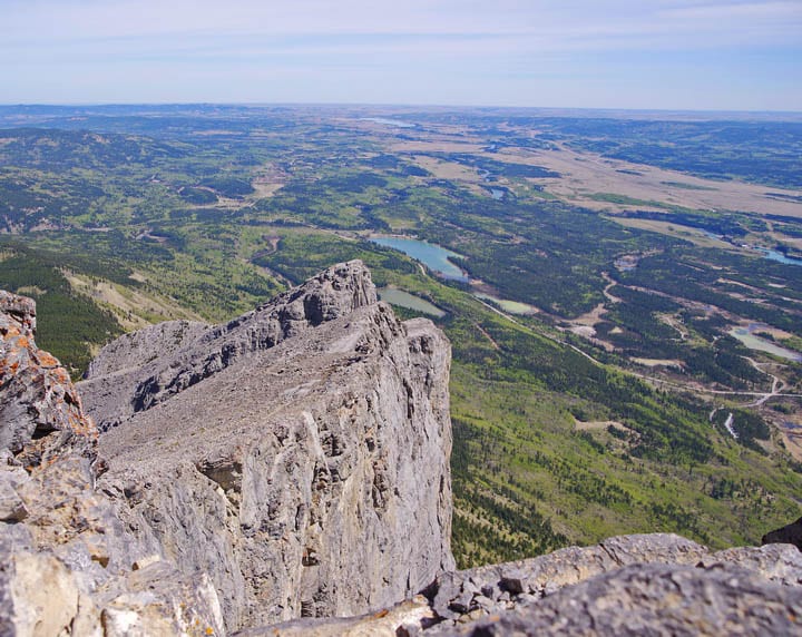  Expansive and airy views from the top of Mt Yamnuska