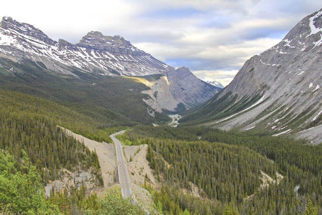 What's the Better Place to Visit in Summer - Banff or Jasper?