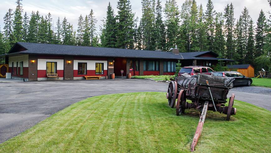 Rustler's Lodge B&B in Sundre Alberta