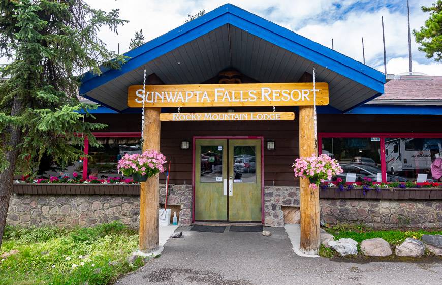 Sunwapta Falls Resort is a good place to buy snacks or get a meal on the Icefields Parkway