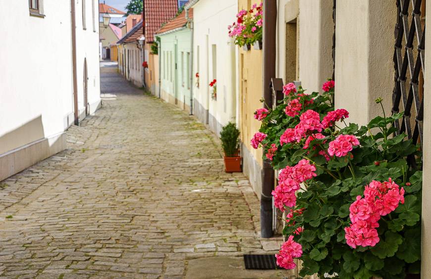 The colourful narrow streets of Telc