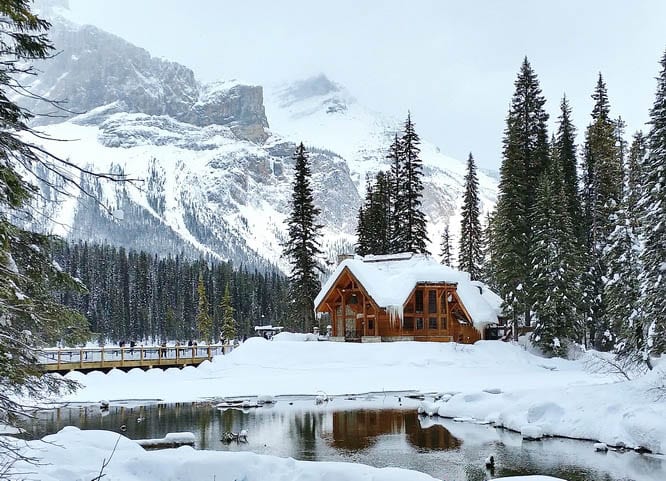 The most romantic hotel I stayed in in 2016 - Emerald Lake Lodge