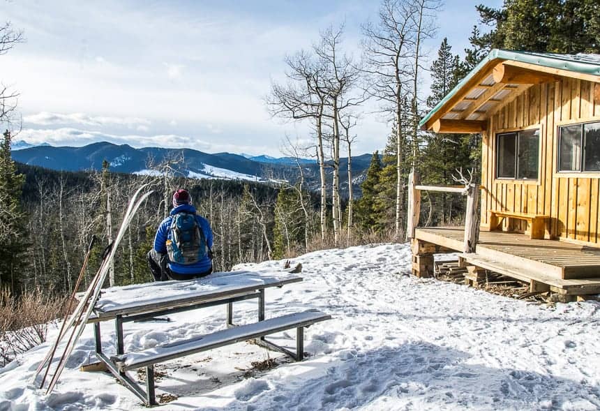 A beautiful warming cabin and a lookout off the Snowy River Trail