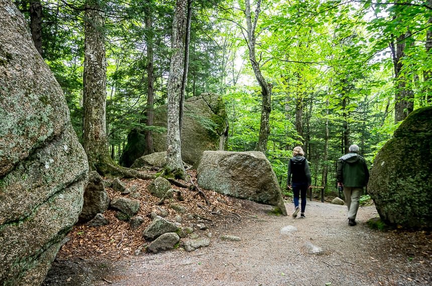  Giant boulders bookend the end of the trail