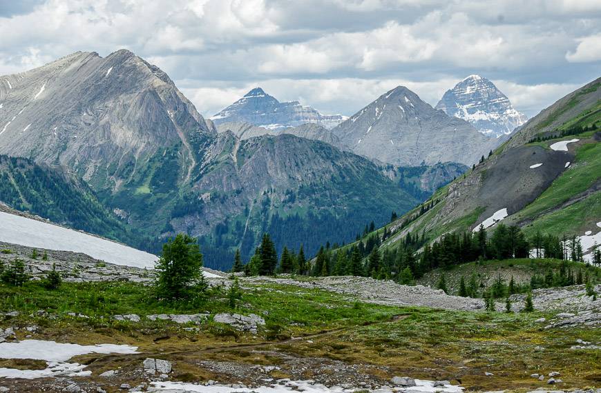 Lots of mountain peaks to be seen on this hike