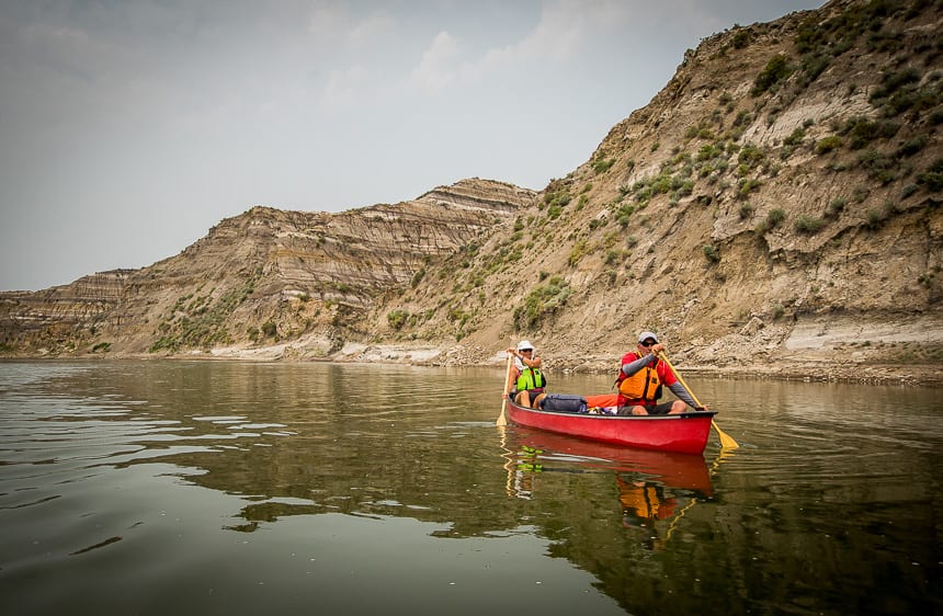 Canoeing through the tail end of Horsethief Canyon on the Red Deer River