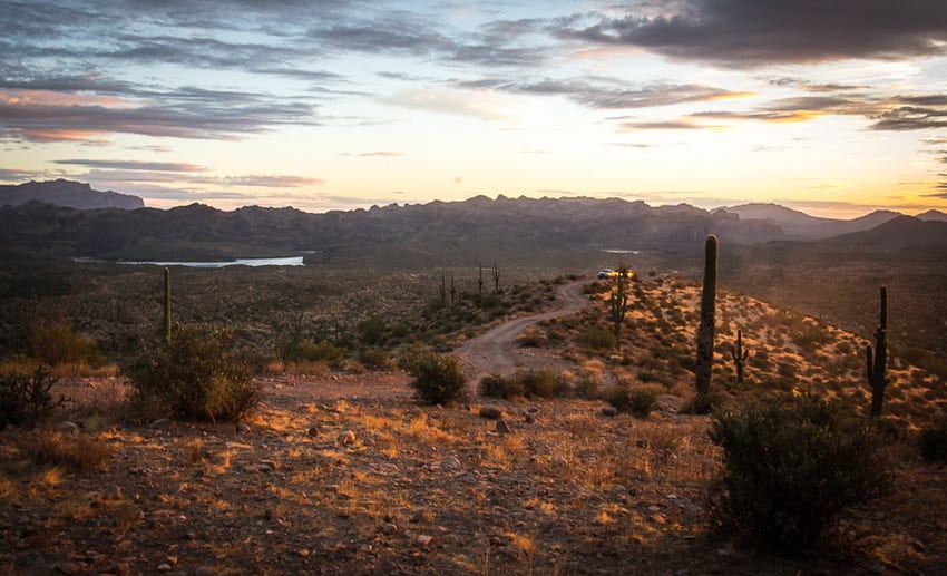 Beautiful desert scenery on the way up to Hummer Point from Mesa