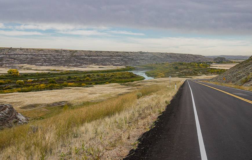 Pretty cycling along the Red Deer River