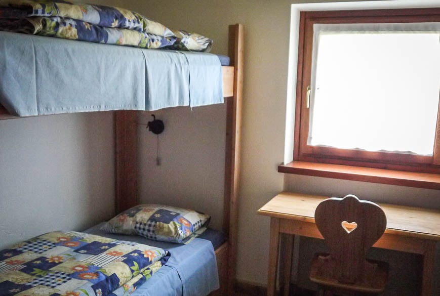 A private room in the Rifugio Bonatti
