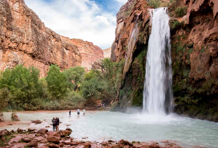 The hike to stunning Havasu Falls