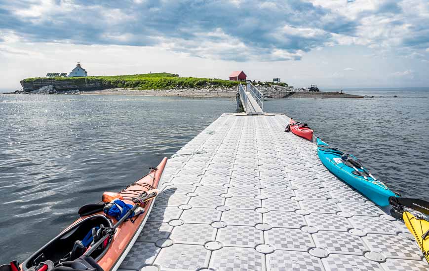 Kayaks on the dock at Ile aux Perroquets