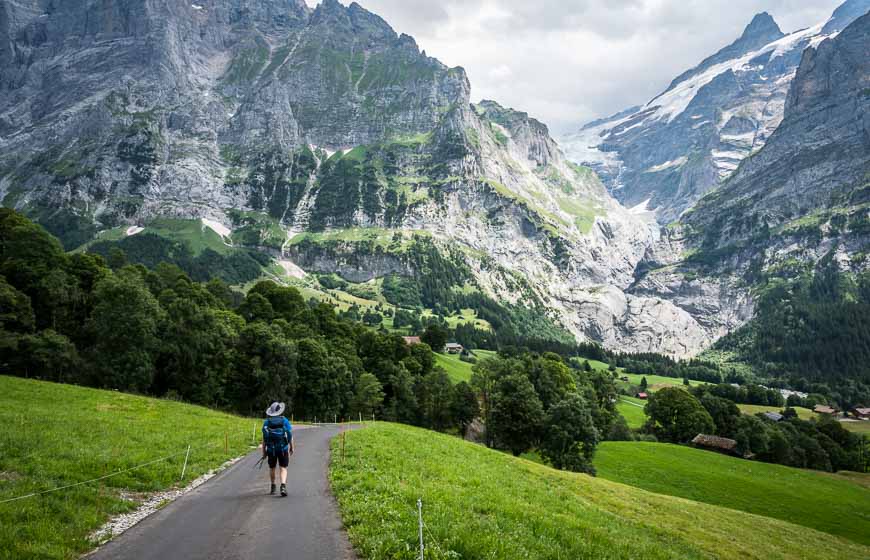 Gorgeous mountain scenery on the way to Grindelwald