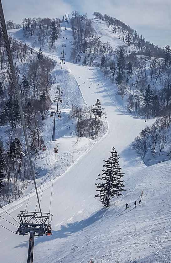 Long empty runs at Kiroro - makes it one of the things to do in Hokkaido in winter