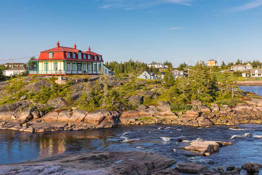 Pretty scenery on a Quebec road trip around Baie Joan Beetz (between Havre-Saint-Pierre and Natashquan)