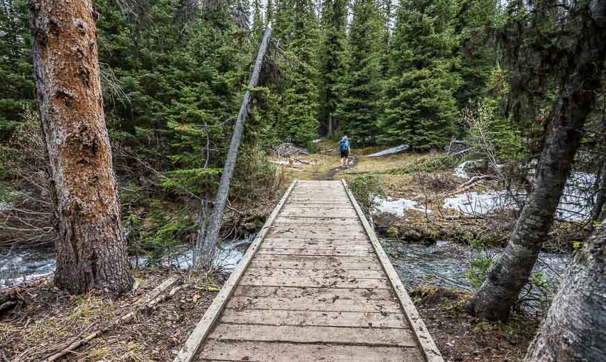 Cross this bridge about 20 - 25 min before the lake