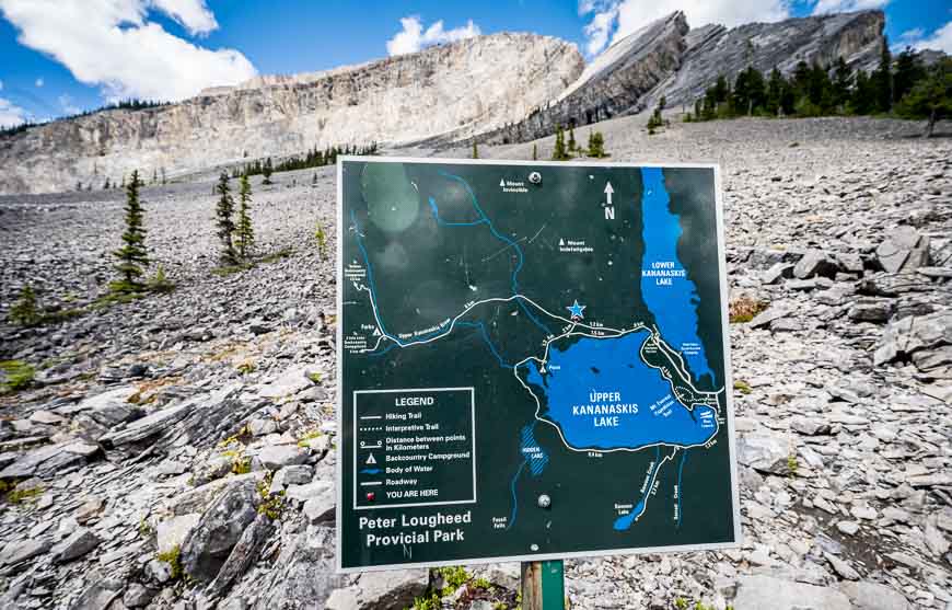 Excellent signage at the beginning of the hike