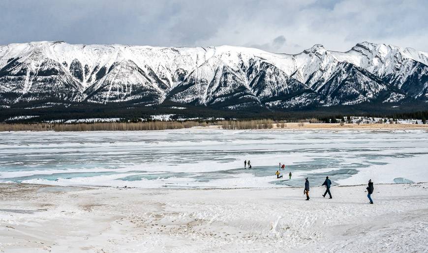 People heading down to see the Abraham Lake bubbles at Preacher's Point