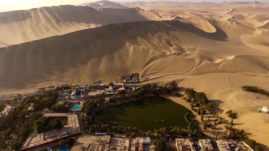 The desert oasis of Huacachina