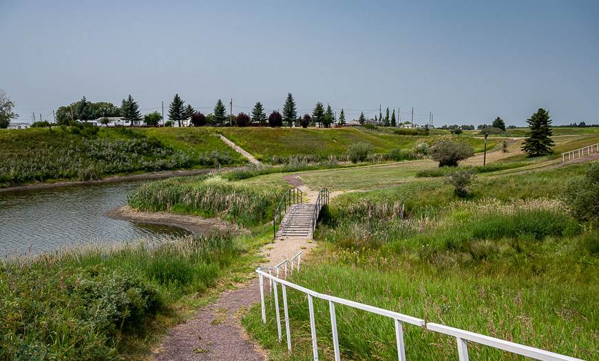 Beautiful walking trails around the Linden Ponds