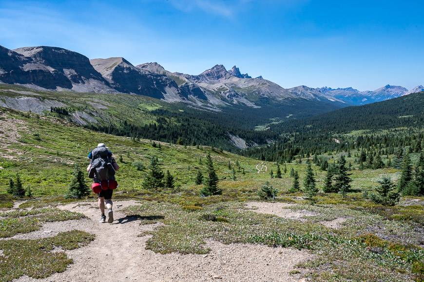 Around broad Poboktan Pass