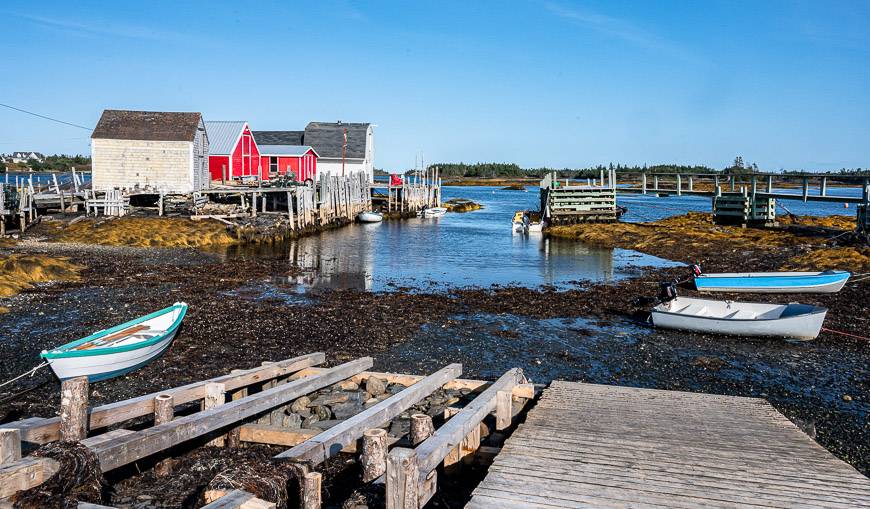 Nova Scotia road trip and a stop at colourful Blue Rocks