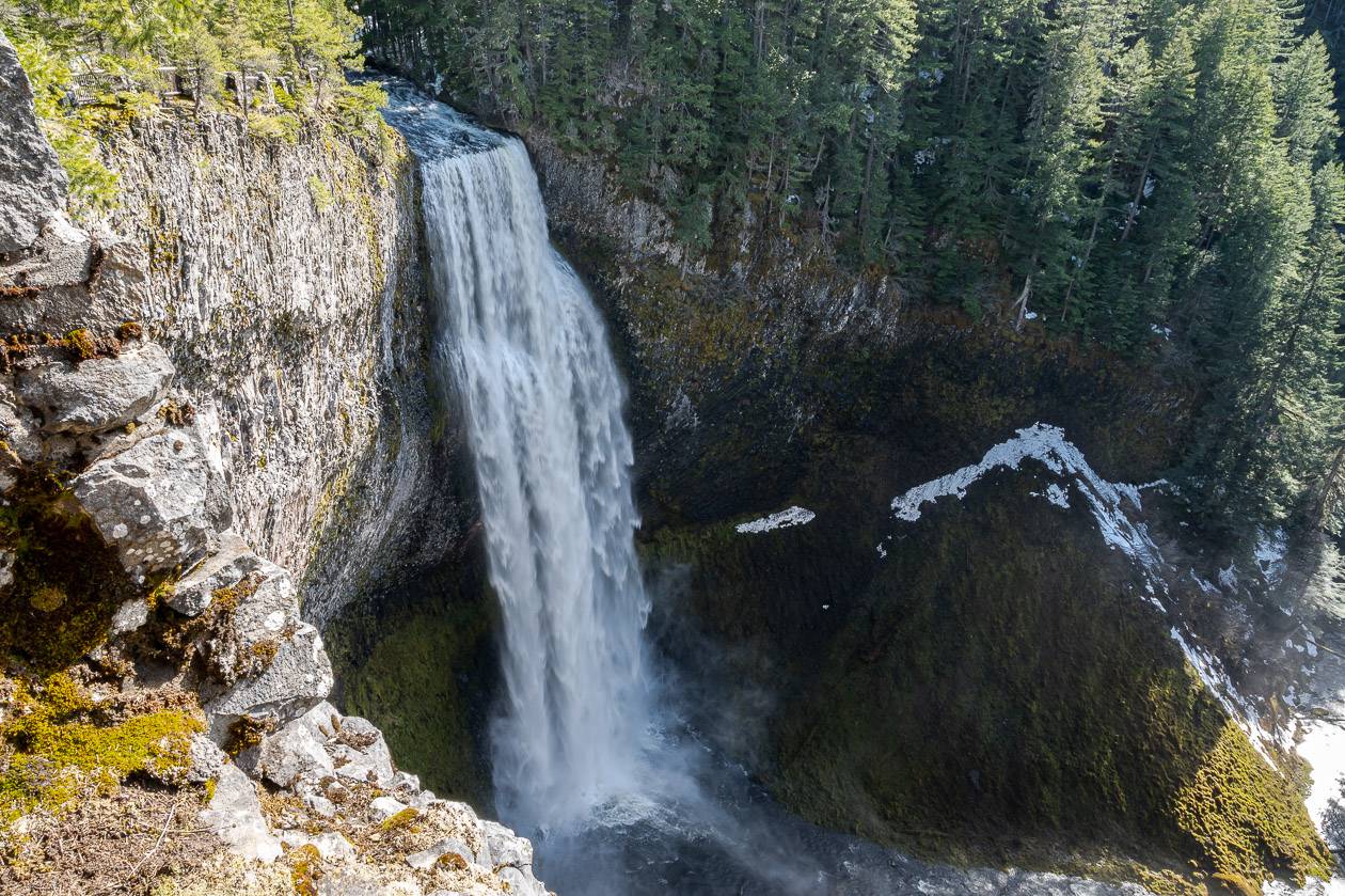 Salt Creek Falls is the second tallest waterfall in Oregon falling 286 feet