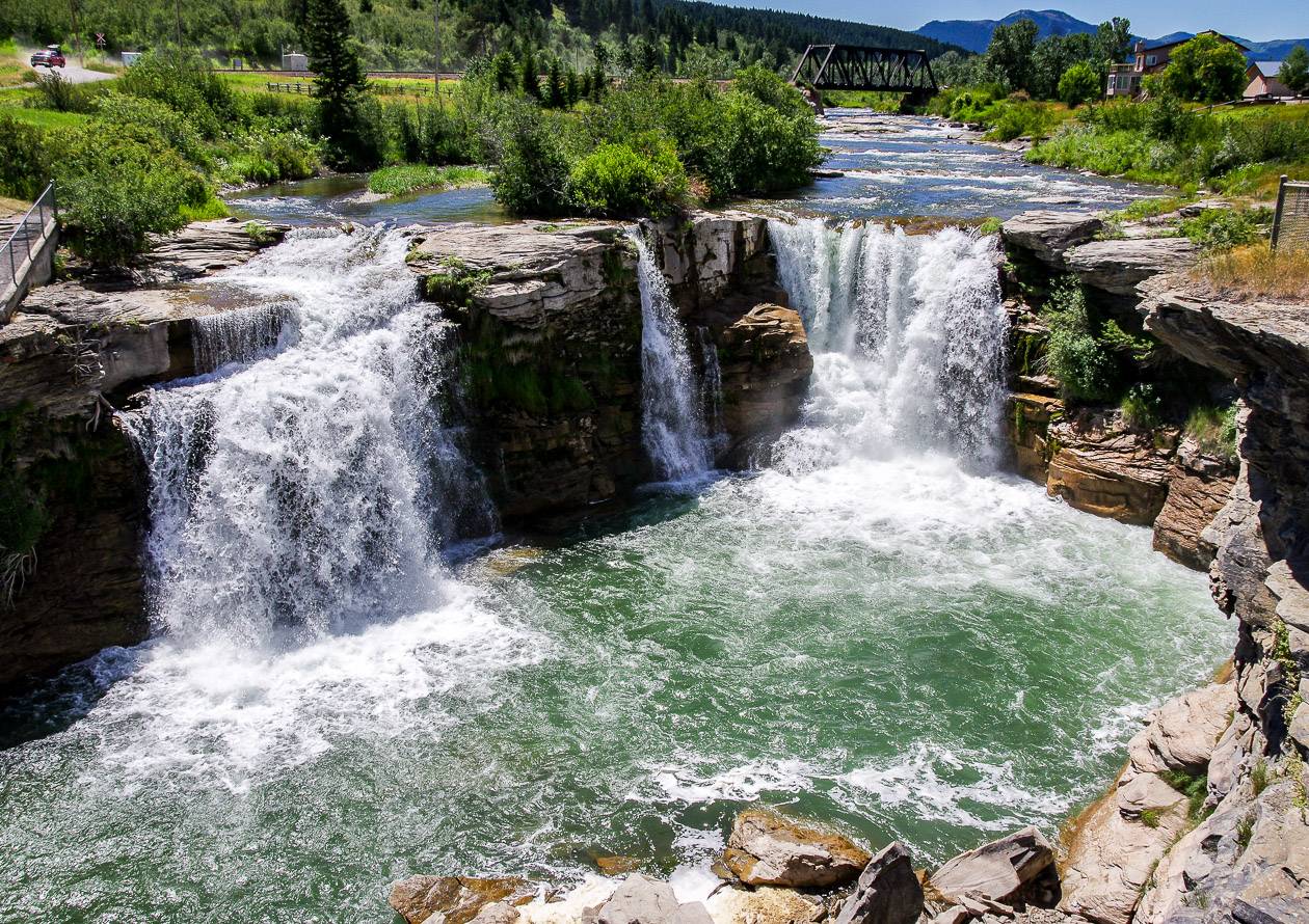 Alberta waterfalls worth a visit - Lundbreck Falls