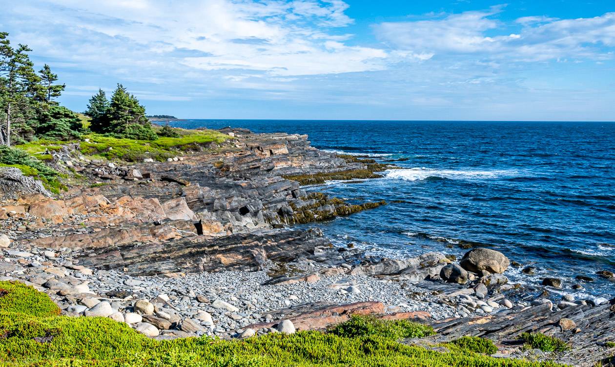 The north side of the trail offers equally beautiful ocean scenery