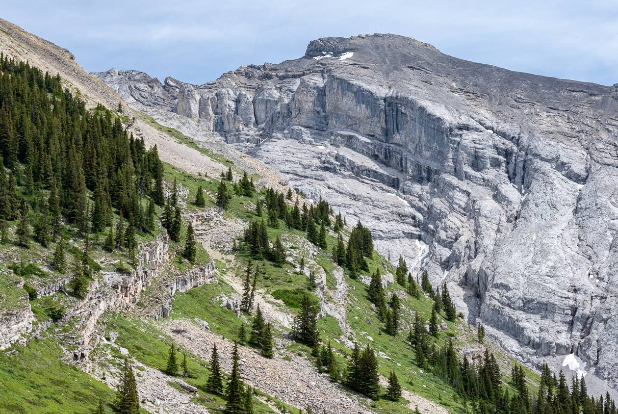 You can climb Cascade Mountain from the end of the Cascade Amphitheatre Trail