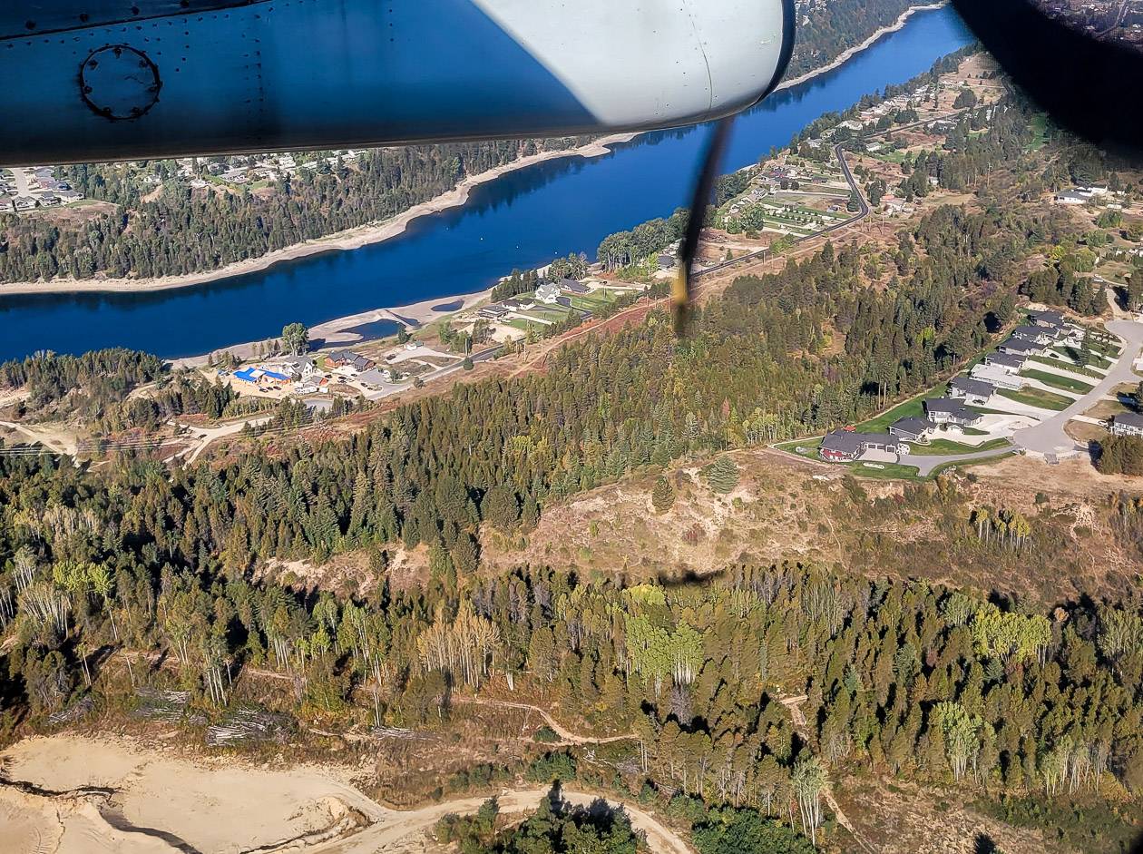 The view on the approach to Castlegar Airport 