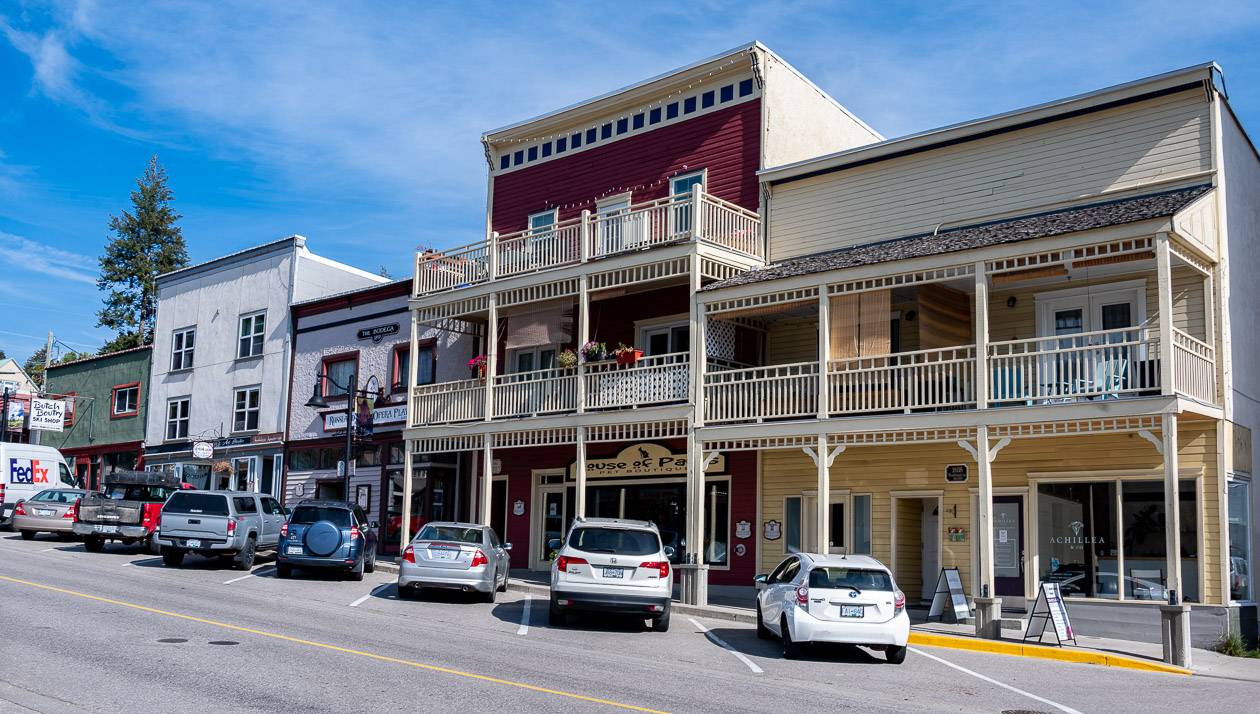 A colourful row of historical buildings on Washington Street