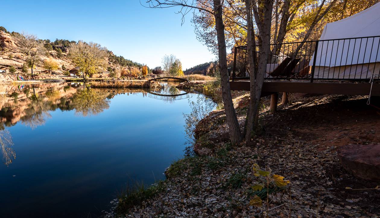 There are glamping tents on the water at Cave Lakes Canyon Ranch