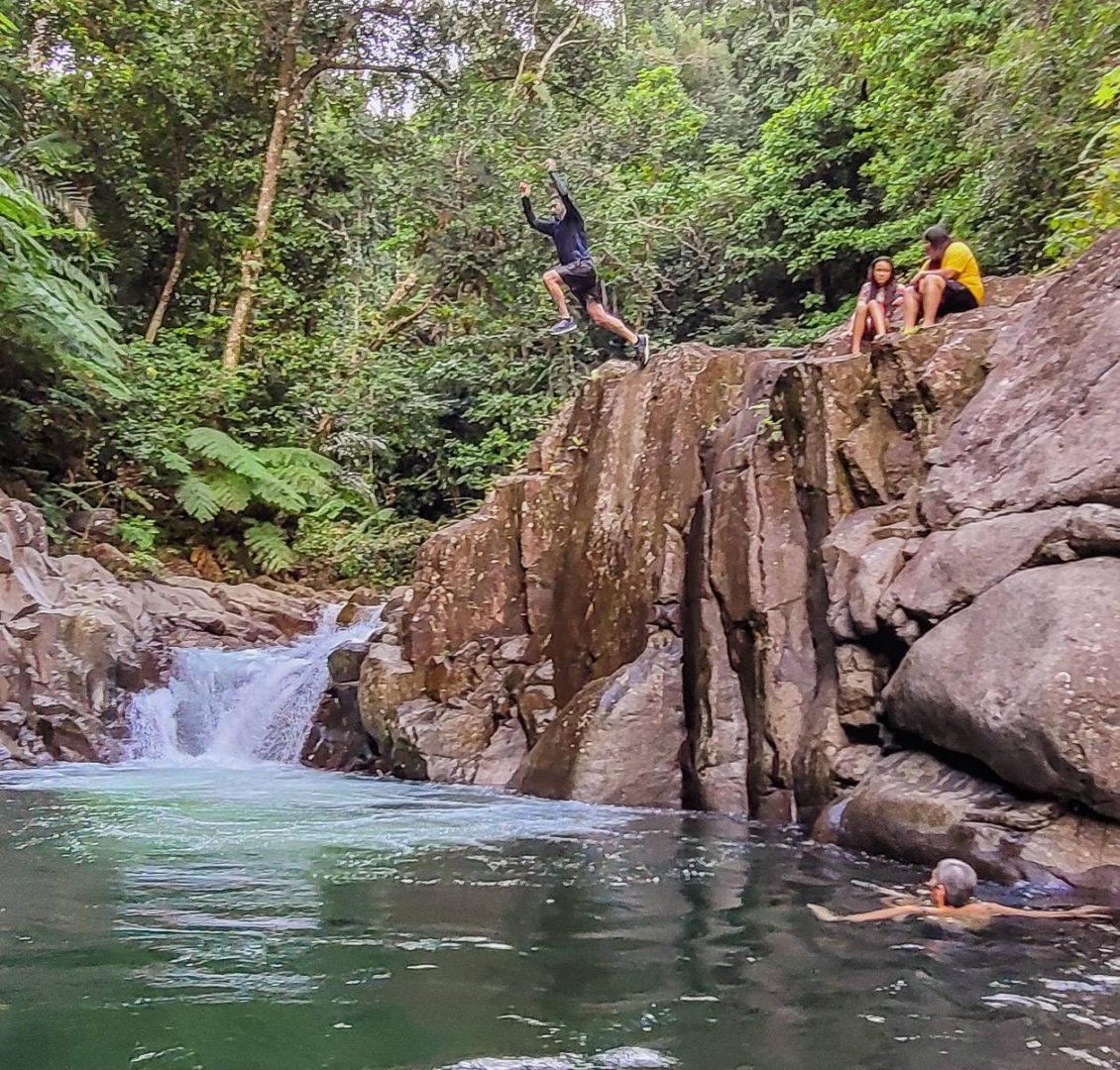 Cliff jumping into the Chaudiere Pool