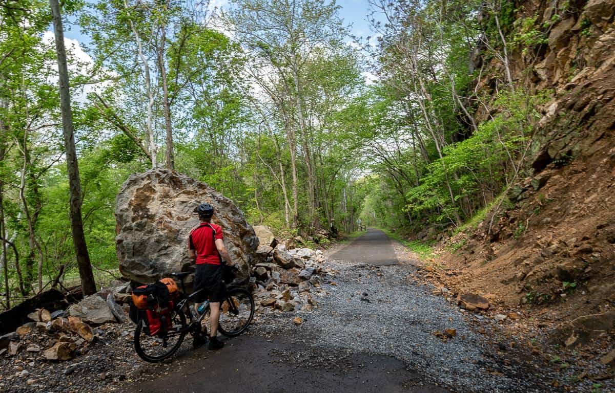 There were signs warning of Rockfall and I could see why after stopping to see this massive boulder