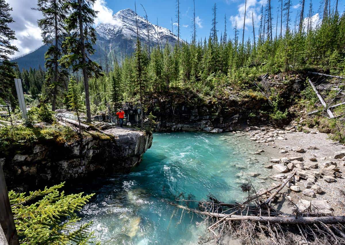 Tokumm Creek is a beautiful turquoise colour 