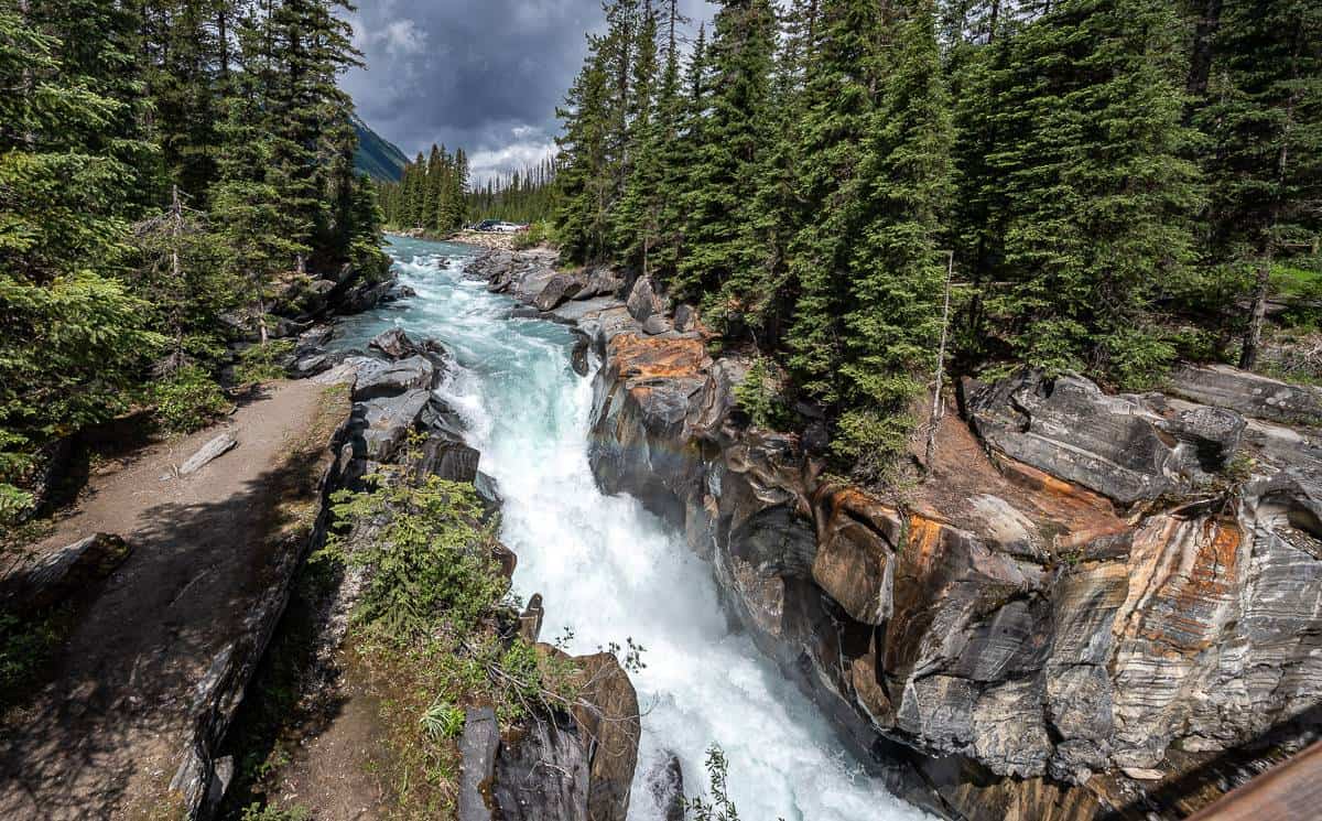 Looking northwest from Numa Falls - and you can see how close the parking lot is